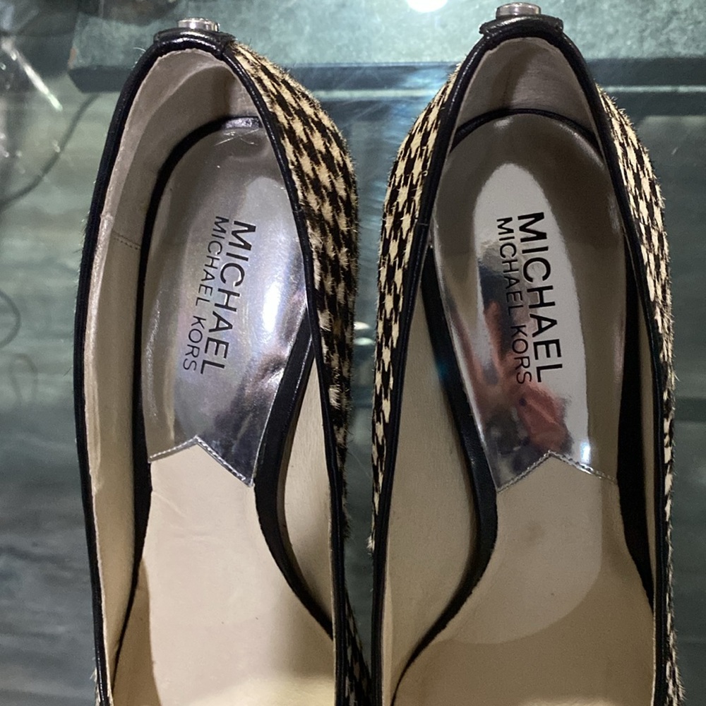 NWT designer women’s 3 1/2 inch heels - horsehair patterned shoes - Picture 2 of 7